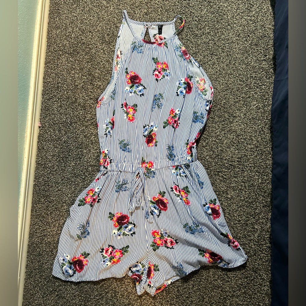 Romper, size xsmall, color blue and white stripes with floral patterns